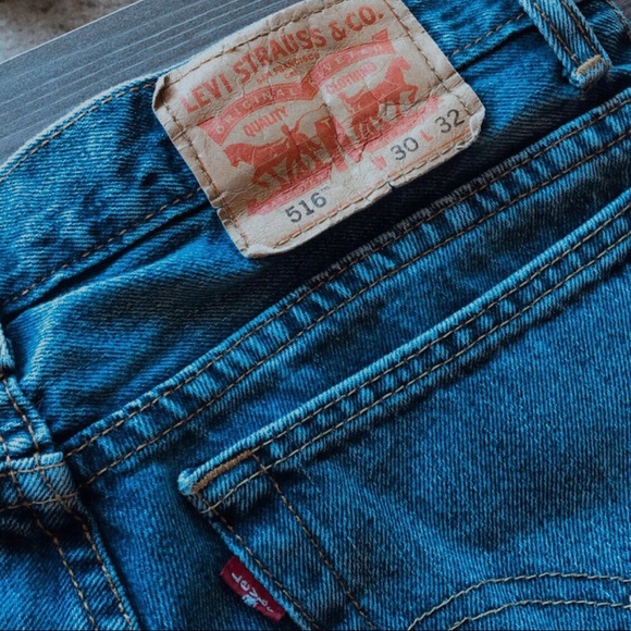 HIGH WAISTED LEVI'S JEANS - Picture 5 of 5